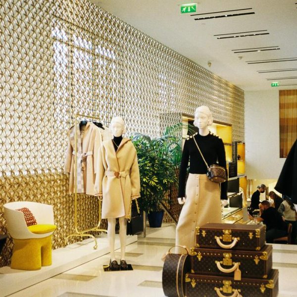 Threads of Confidence: Dressing You for Every Moment That Matters