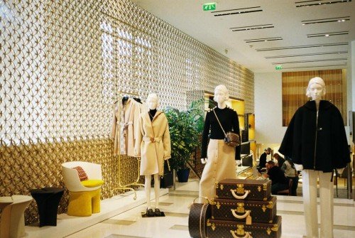 Threads of Confidence: Dressing You for Every Moment That Matters